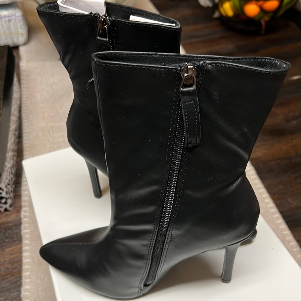 FN Black size 7 bootie - good condition. Pre-owned